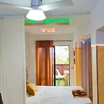 Mit Beheiztem Pool By Interhome