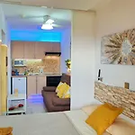 Mit Beheiztem Pool By Interhome Apartman