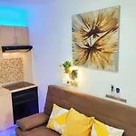 Apartman Mit Beheiztem Pool By Interhome *
