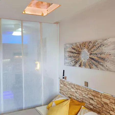 Apartment Mit Beheiztem Pool By Interhome
